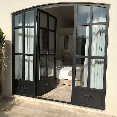 Le Mas Des Lauriers Bed & Breakfast Paradou Luaran gambar