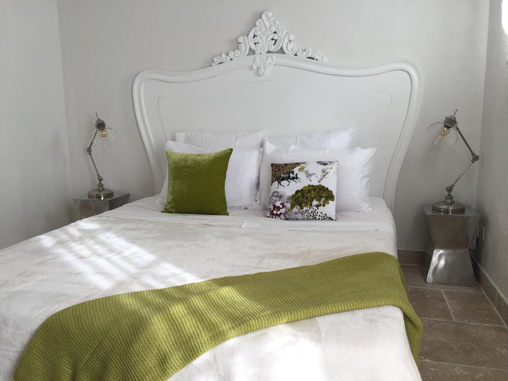 Le Mas Des Lauriers Bed & Breakfast Paradou Bilik gambar