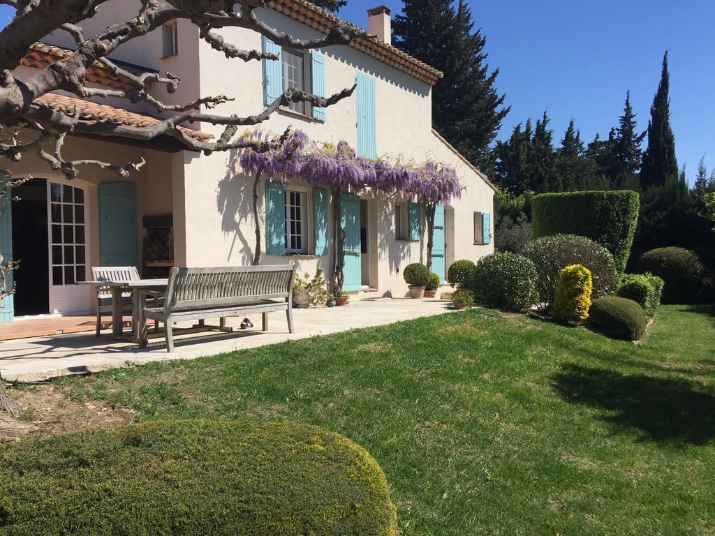 Le Mas Des Lauriers Bed & Breakfast Paradou Luaran gambar