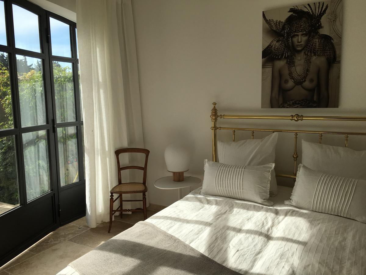 Le Mas Des Lauriers Bed & Breakfast Paradou Luaran gambar